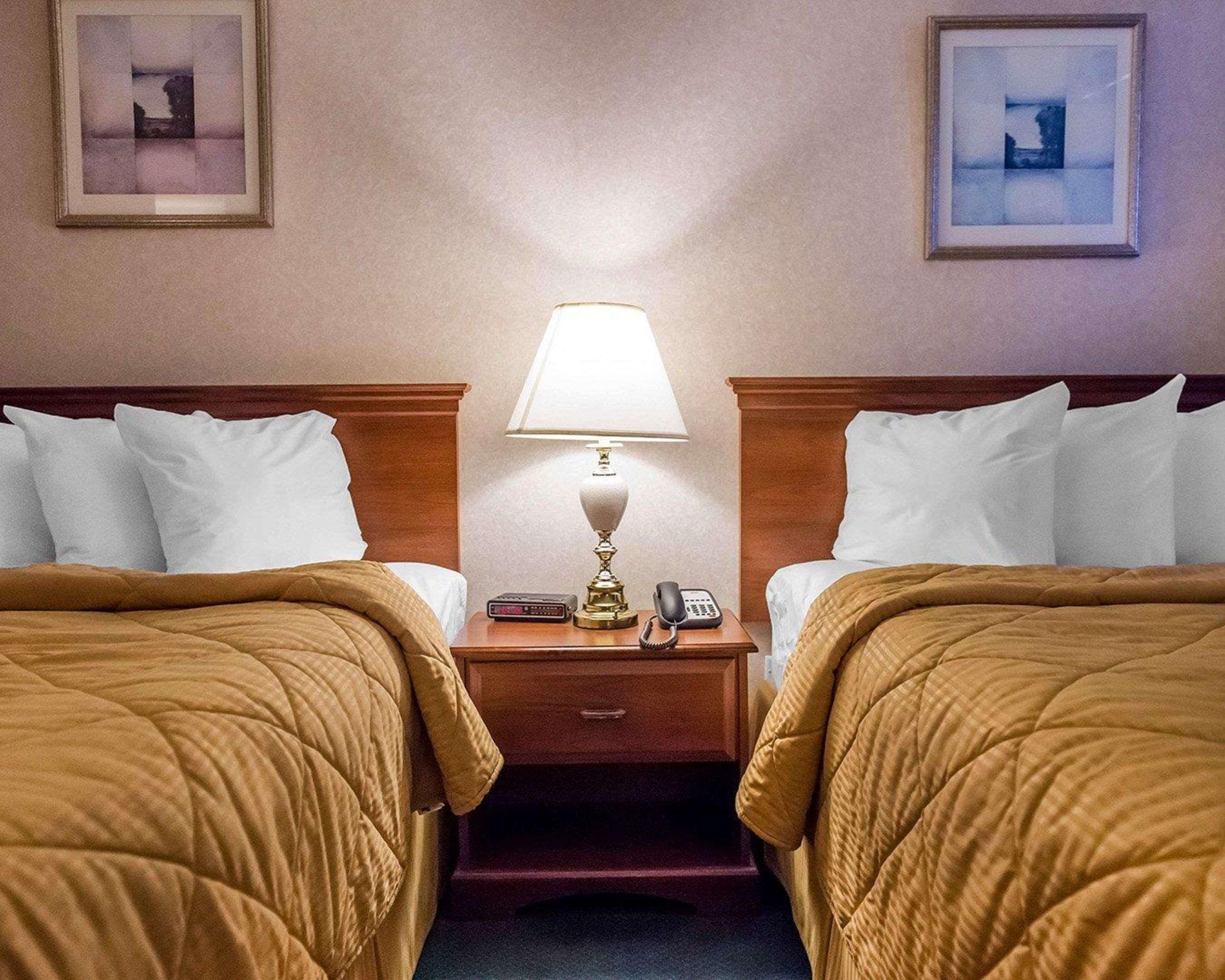 Econo Lodge Smiths Falls Eksteriør bilde