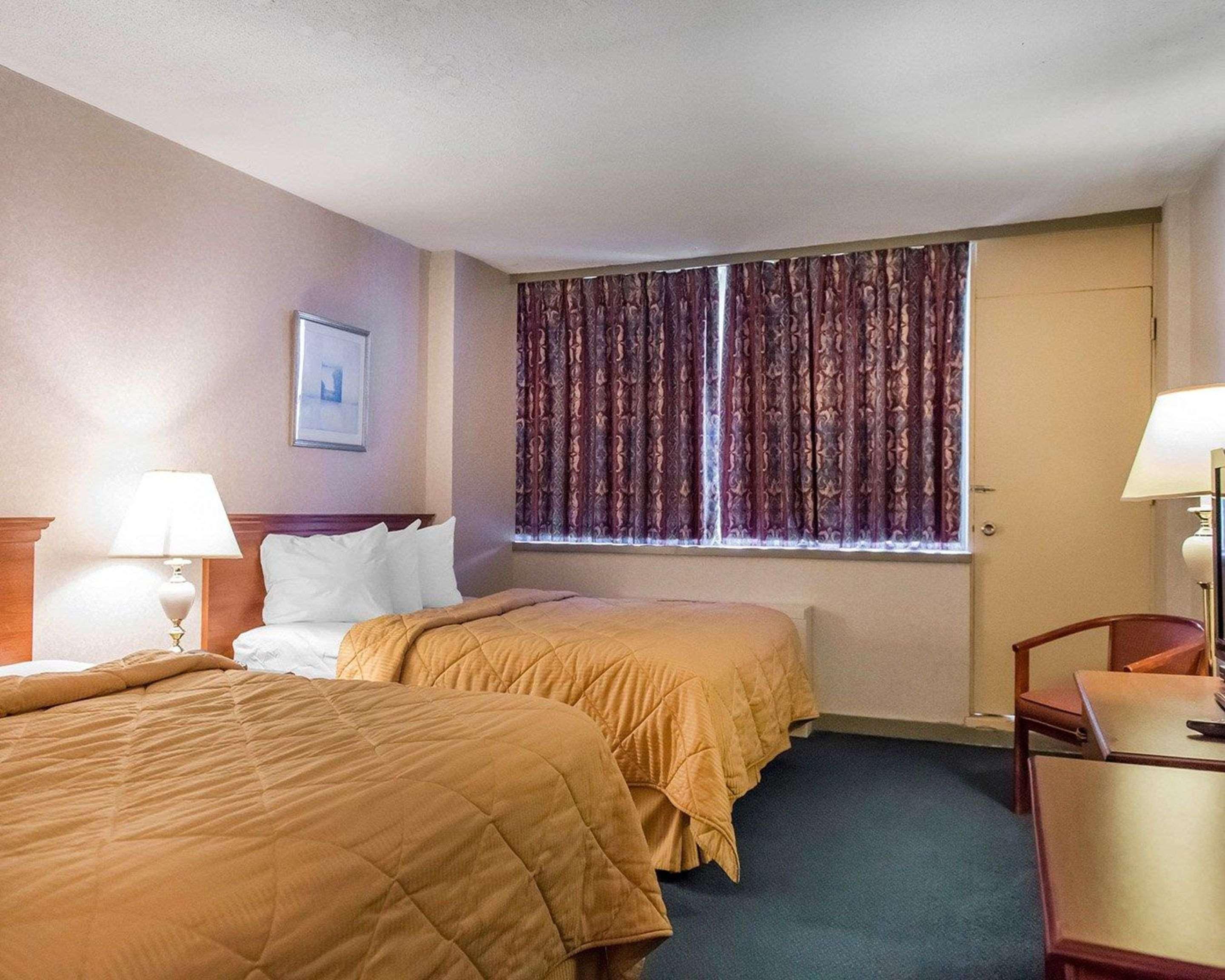 Econo Lodge Smiths Falls Eksteriør bilde
