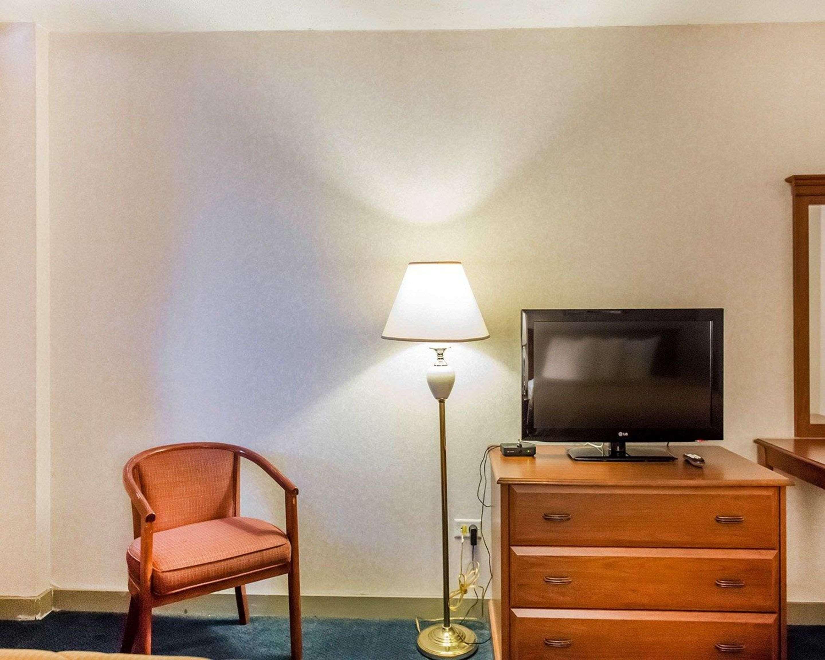 Econo Lodge Smiths Falls Eksteriør bilde
