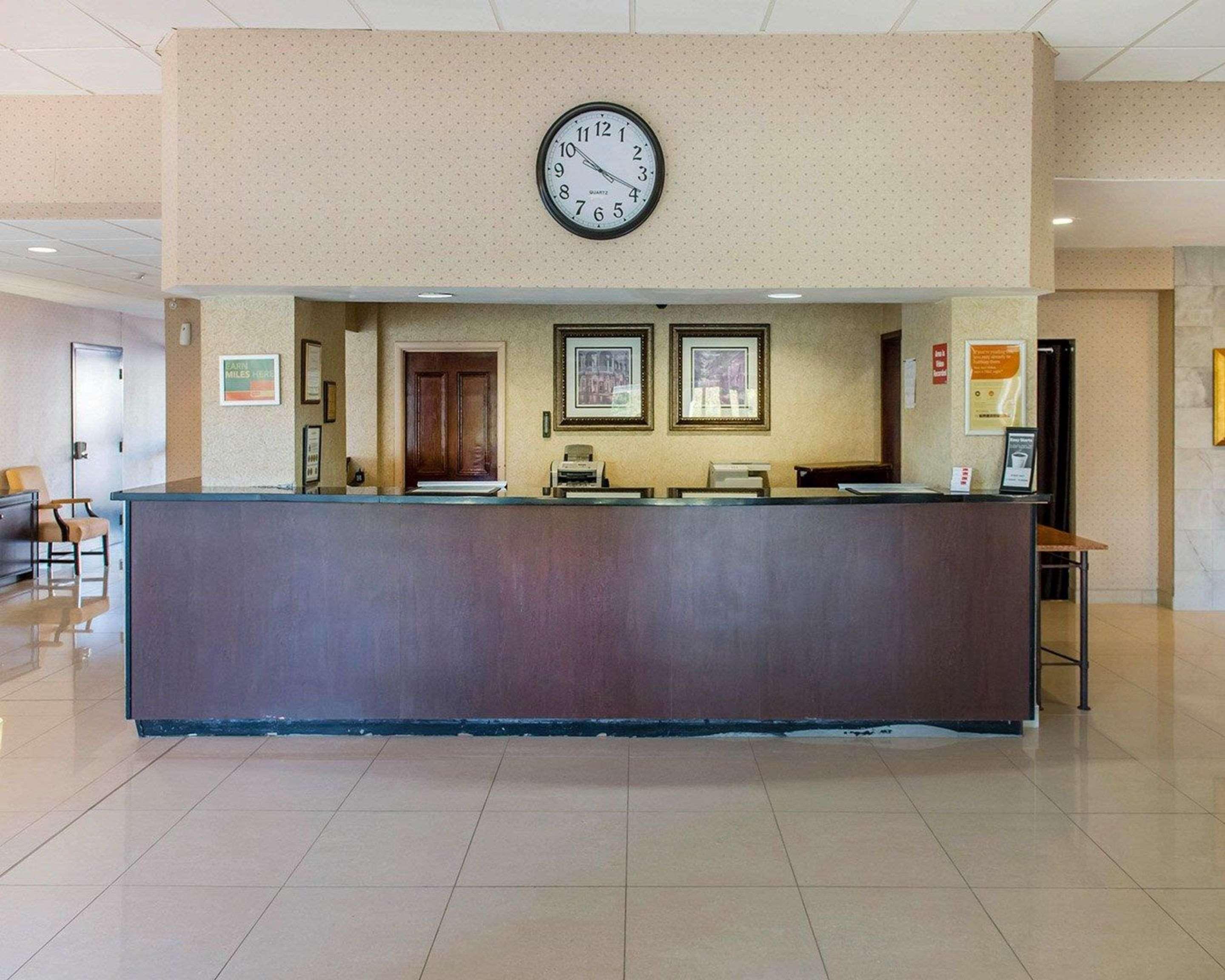Econo Lodge Smiths Falls Eksteriør bilde
