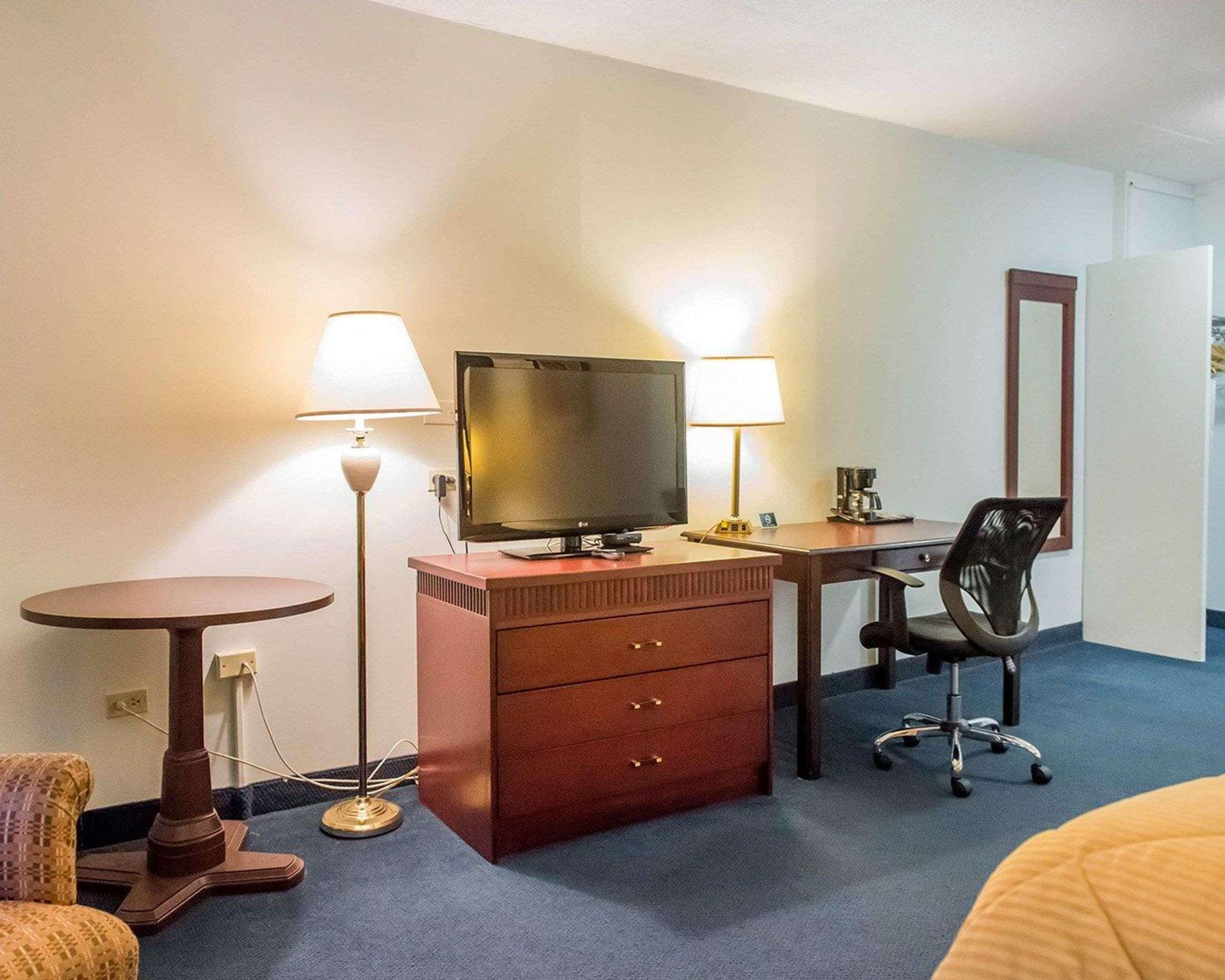 Econo Lodge Smiths Falls Eksteriør bilde