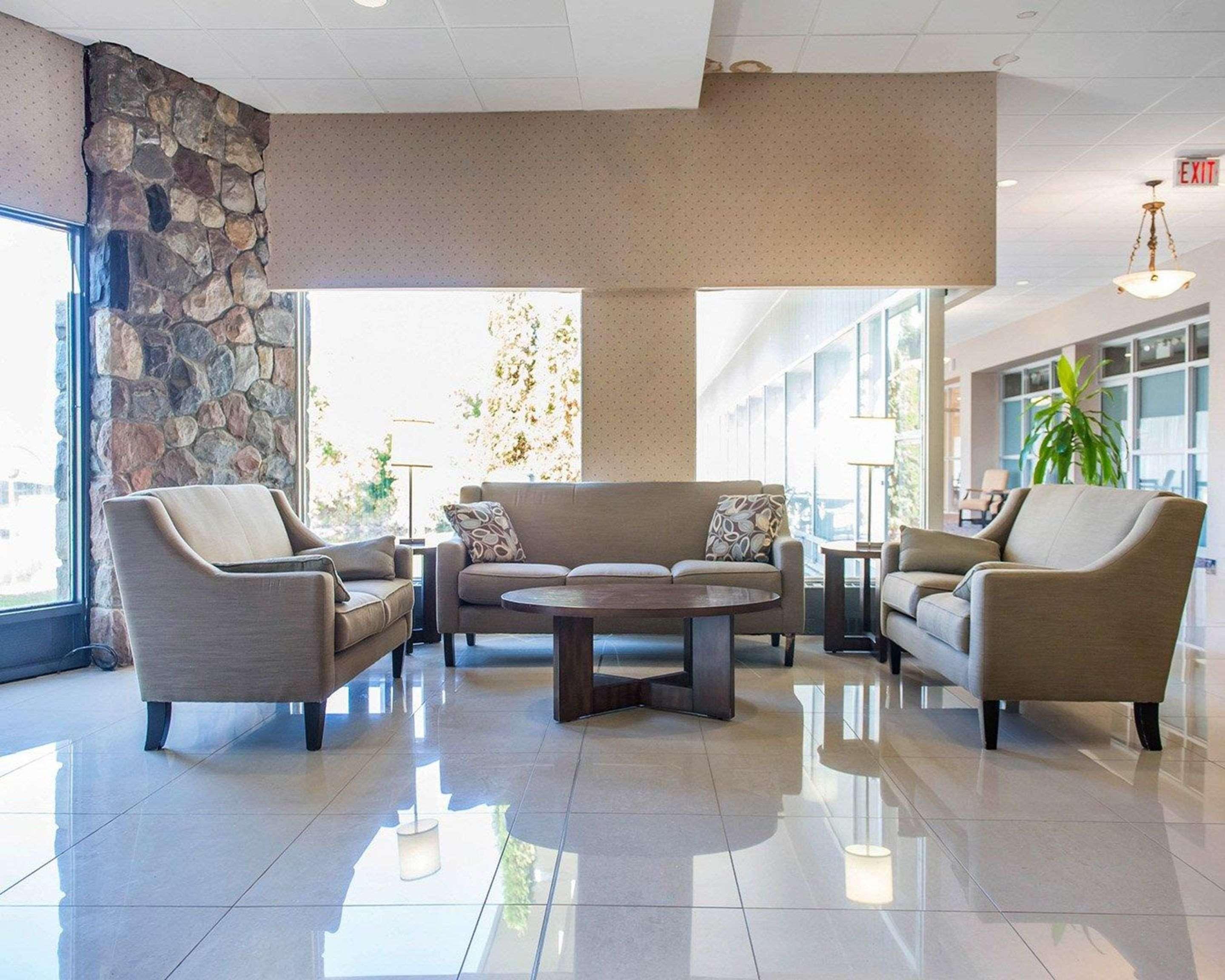 Econo Lodge Smiths Falls Eksteriør bilde