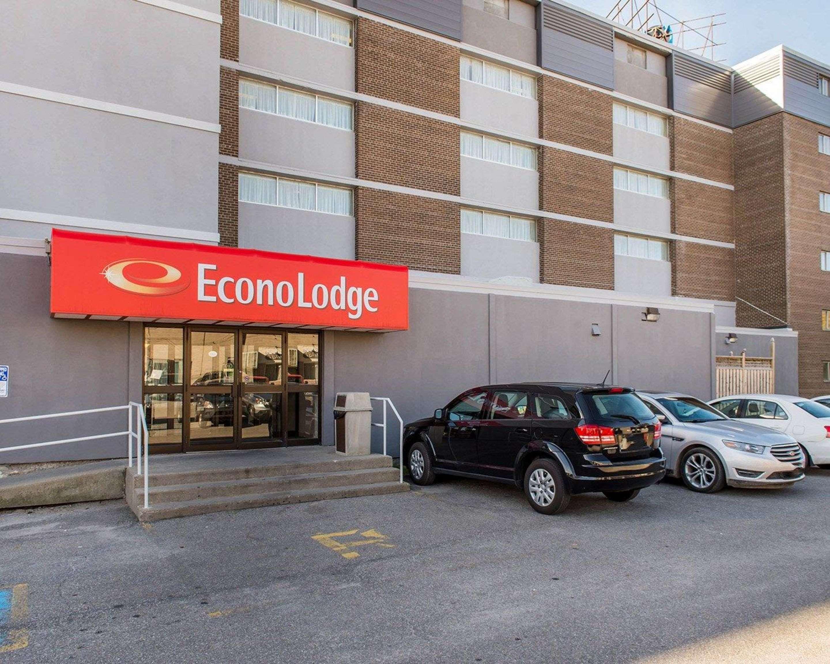 Econo Lodge Smiths Falls Eksteriør bilde