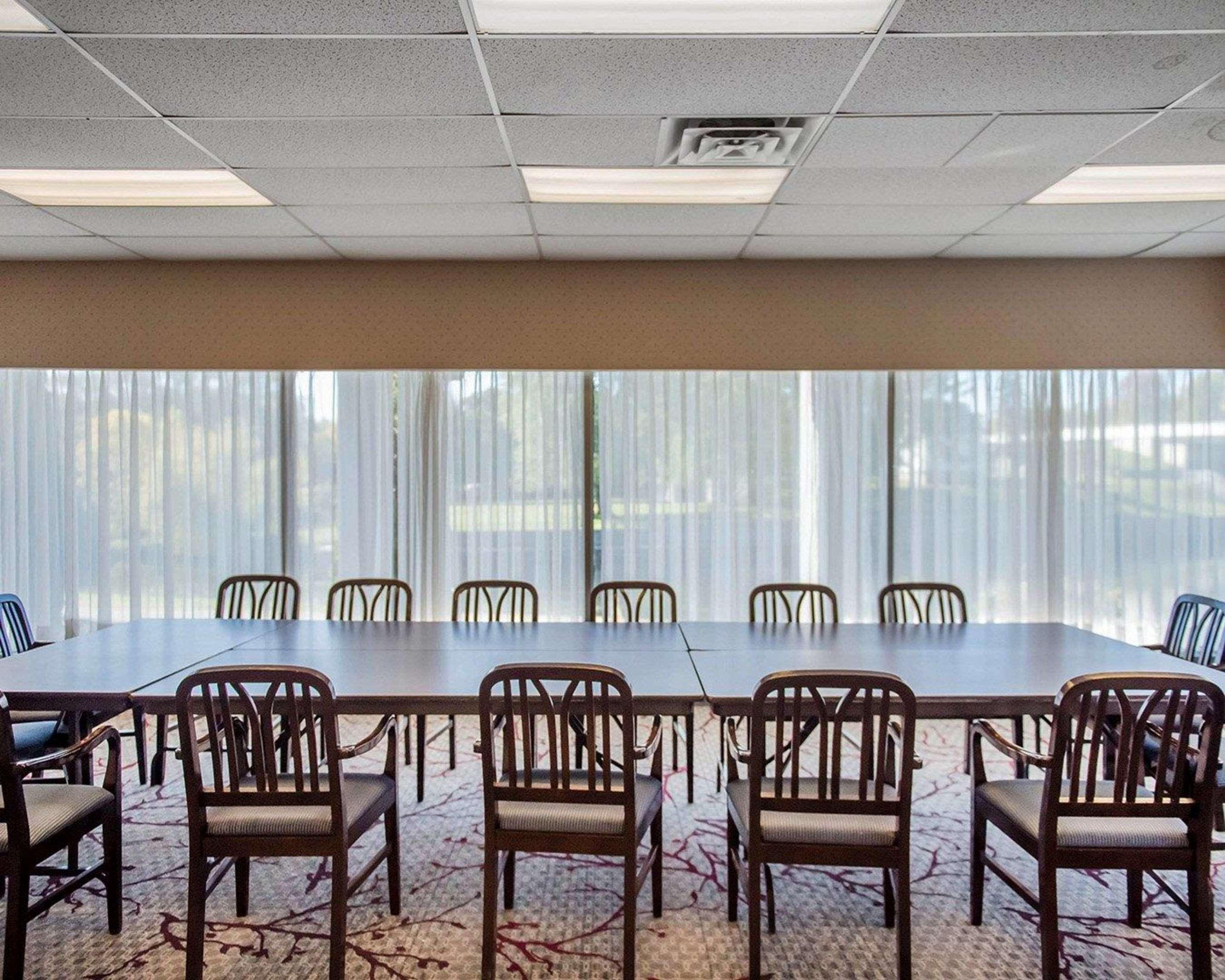 Econo Lodge Smiths Falls Eksteriør bilde