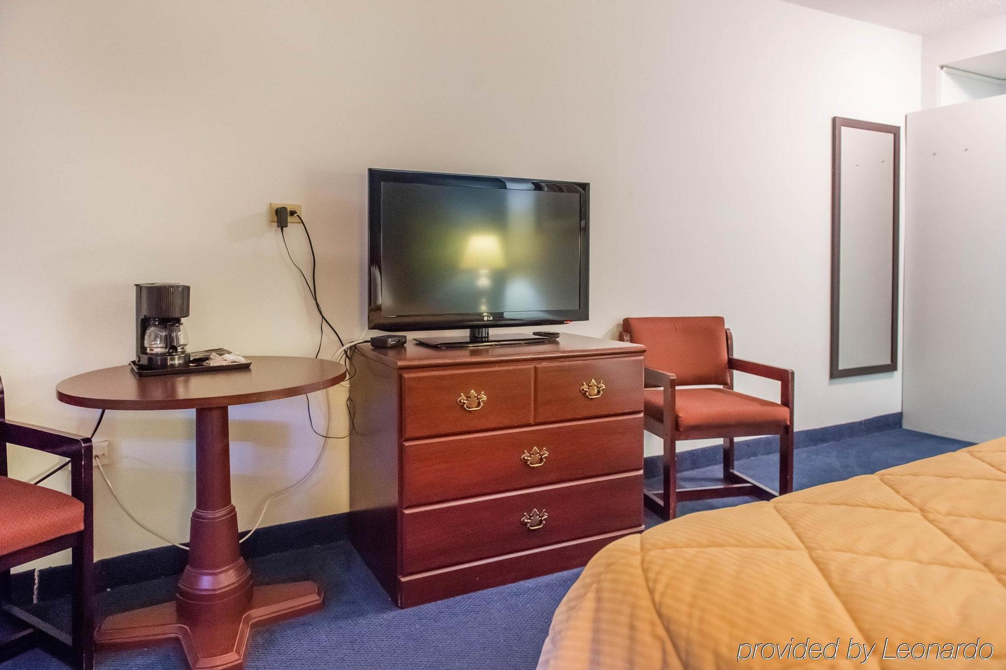 Econo Lodge Smiths Falls Eksteriør bilde