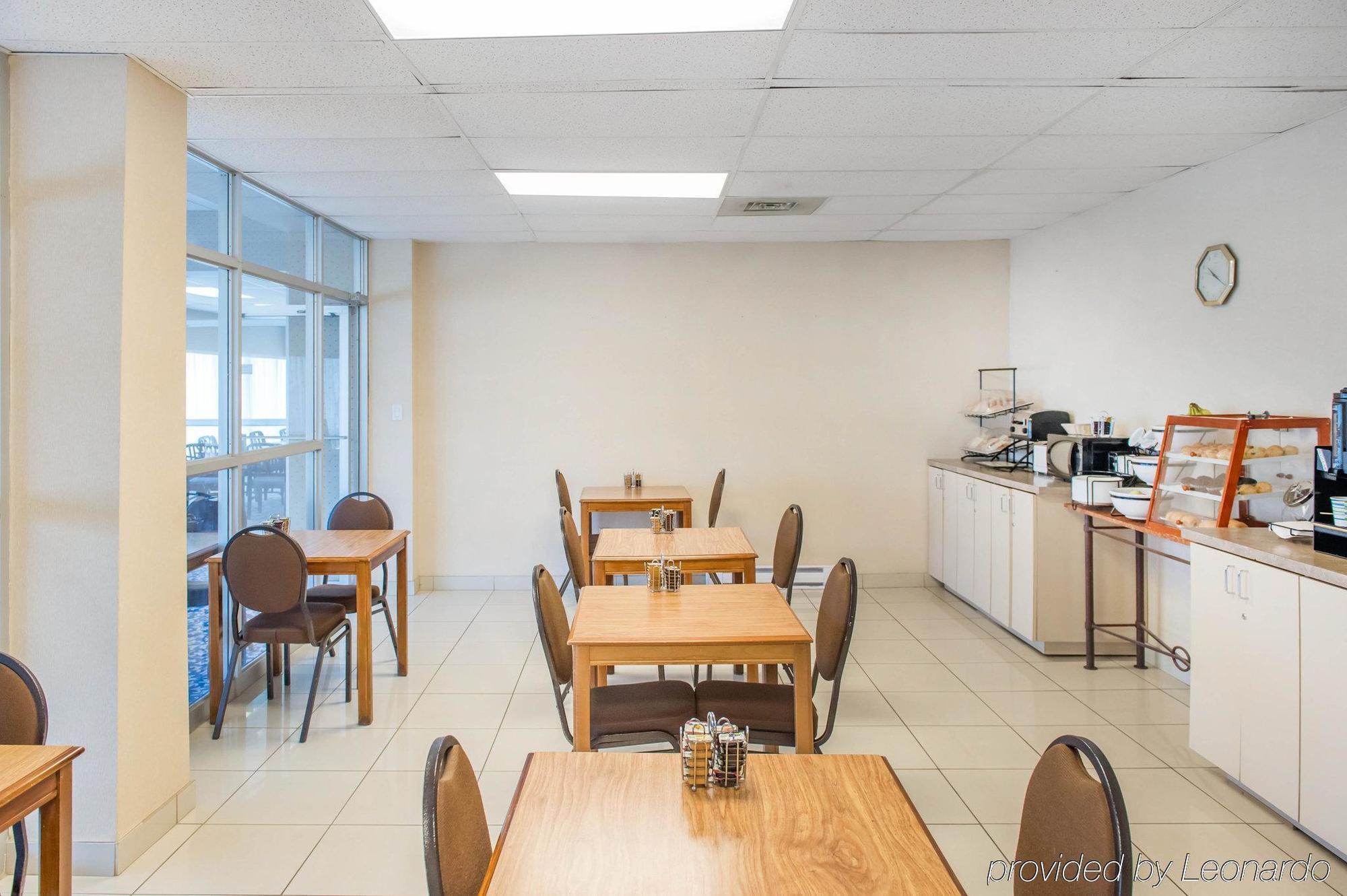 Econo Lodge Smiths Falls Eksteriør bilde
