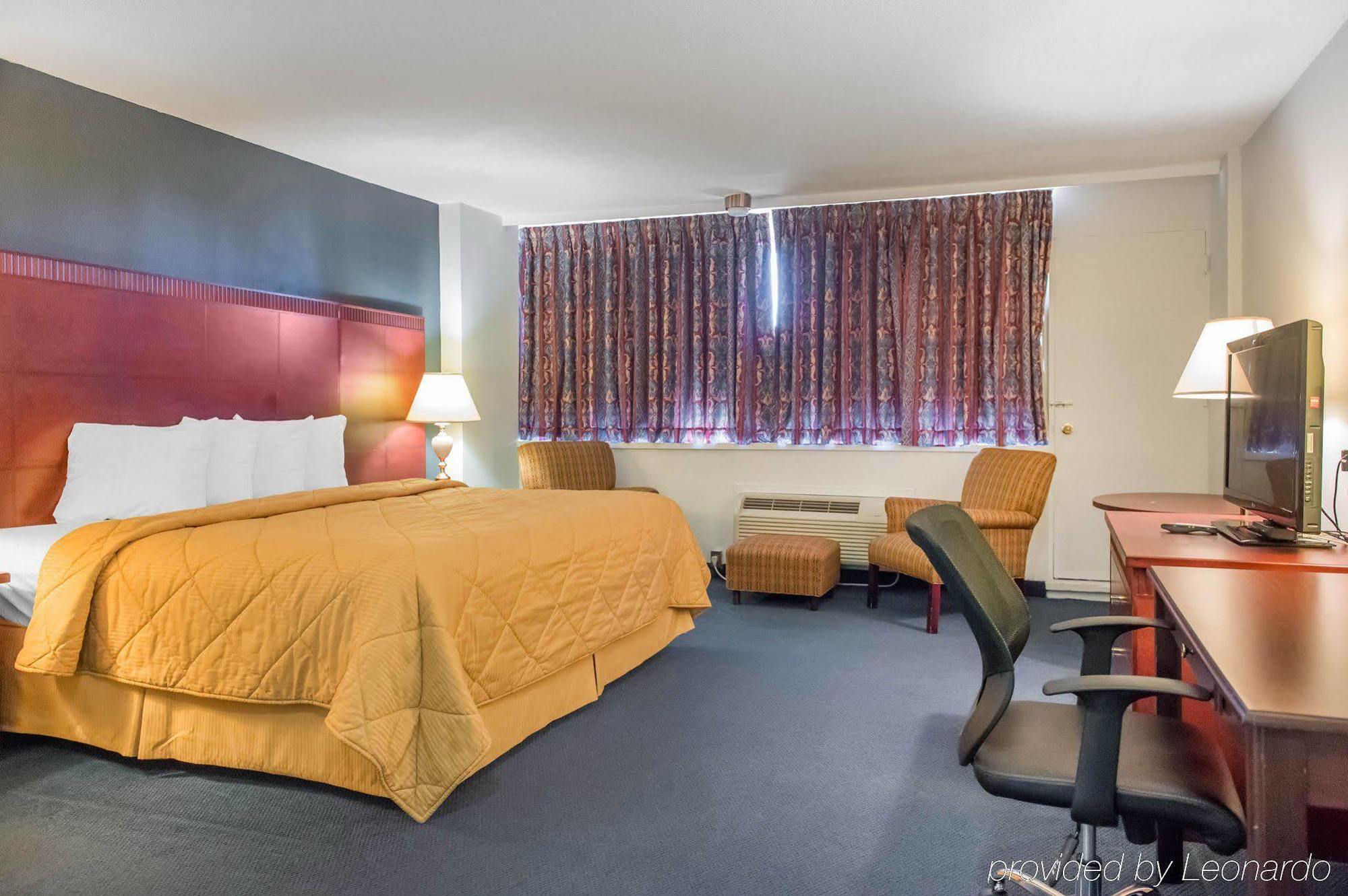 Econo Lodge Smiths Falls Eksteriør bilde
